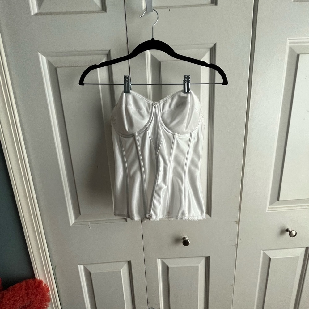 Push-up strapless bra
